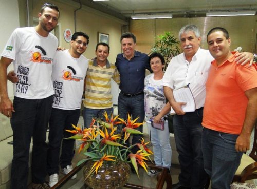 Penápolis tem show de paraquedismo no final de semana