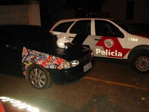 Trio é preso acusado de roubo a estabelecimento comercial