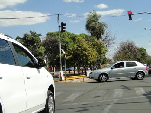 Prefeitura faz adequações em semáforos