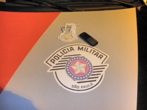 Pedreiro é detido suspeito de estar com porção de crack