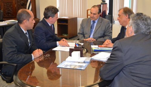 Prefeito reivindica Delegacia Seccional ao Secretário de Segurança