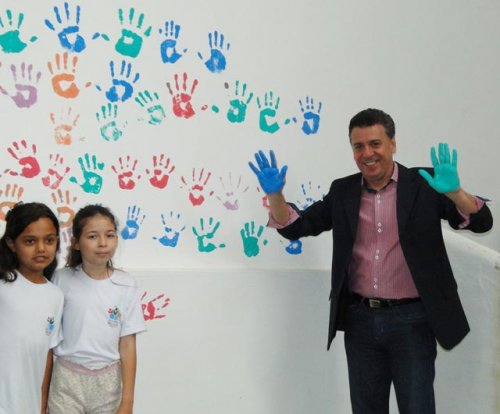 Alunos comemoram o Dia da Árvore e da Criança Ecológica