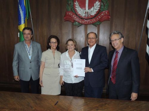 Avanhandava: Prefeita Sueli Jorge assina convênio com o Governador Geraldo Alckmin