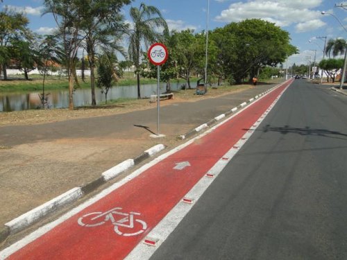 Prefeitura inaugura Ciclovia no Dia da Árvore