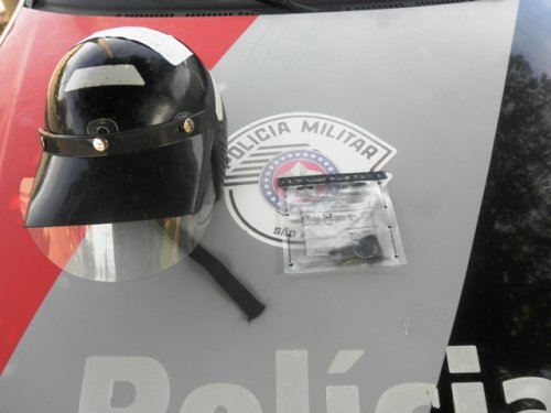 Jovem é flagrado tentando furtar moto e é preso