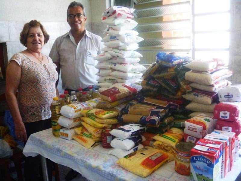 Encontro de Veículos Antigos arrecadou alimentos para o Fundo Social
