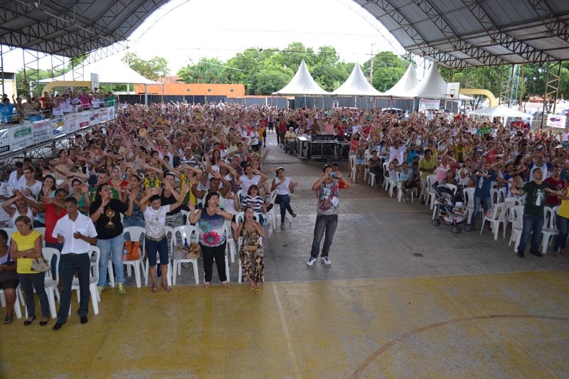 Evento católico reúne pessoas de Penápolis e região