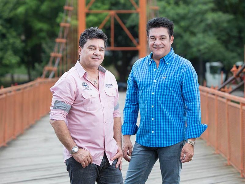 Cezar e Paulinho cantam hoje no “SOS Rodeo Fest”