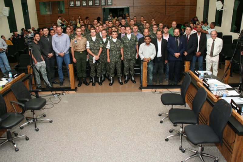Atiradores de Destaque recebem homenagem da Câmara Municipal
