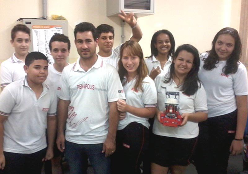 Alunos do SESI participam de torneio tecnológico