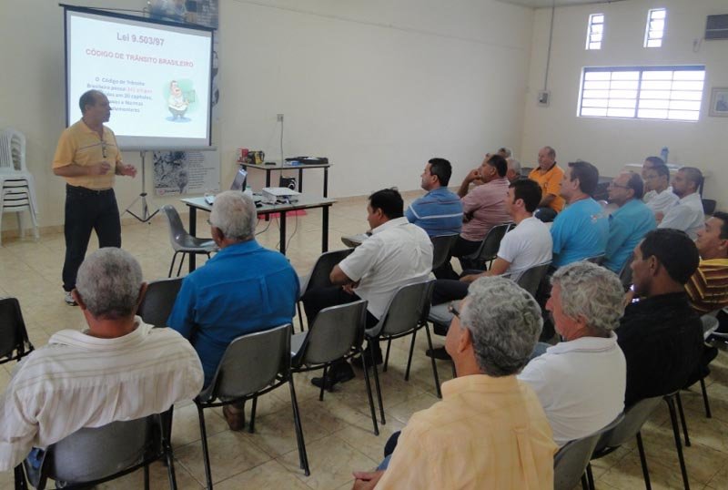 Profissionais do Transporte Escolar fazem curso de capacitação