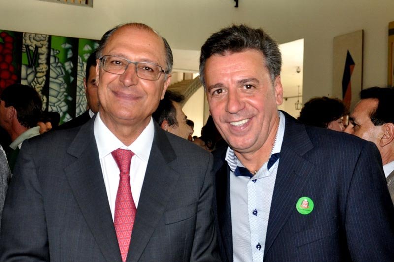 Convênios assinados por Célio somam mais de R$ 4 milhões