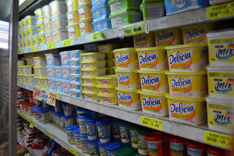 Consumidores devem se atentar na compra de perecíveis