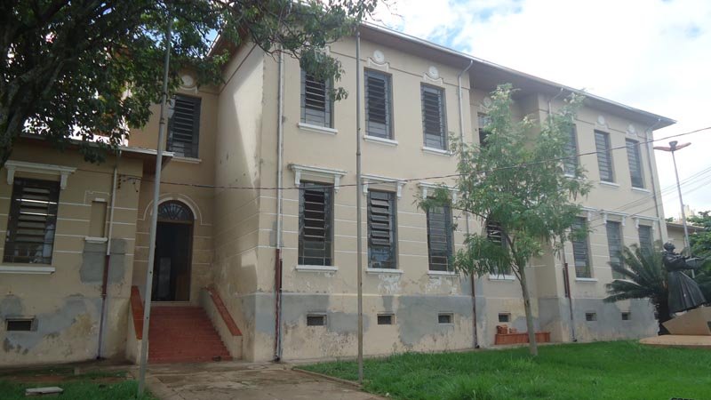 Alunos do Estado retornam amanhã às salas de aula