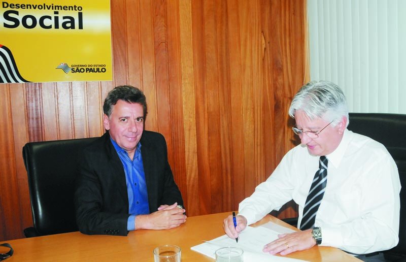 Vivaleite: Prefeito renova convênio e garante manutenção