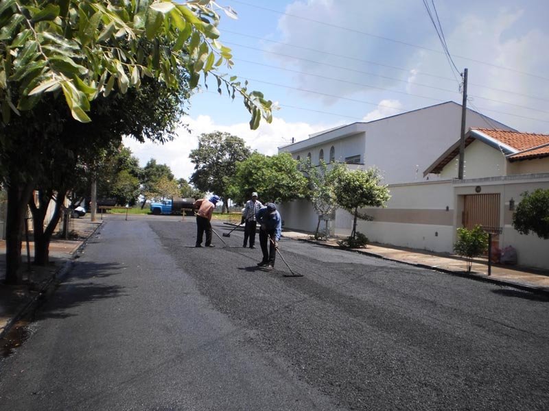 ‘Recapenápolis’: Programa beneficia Rua Mário Bis no Jardim Del Rey