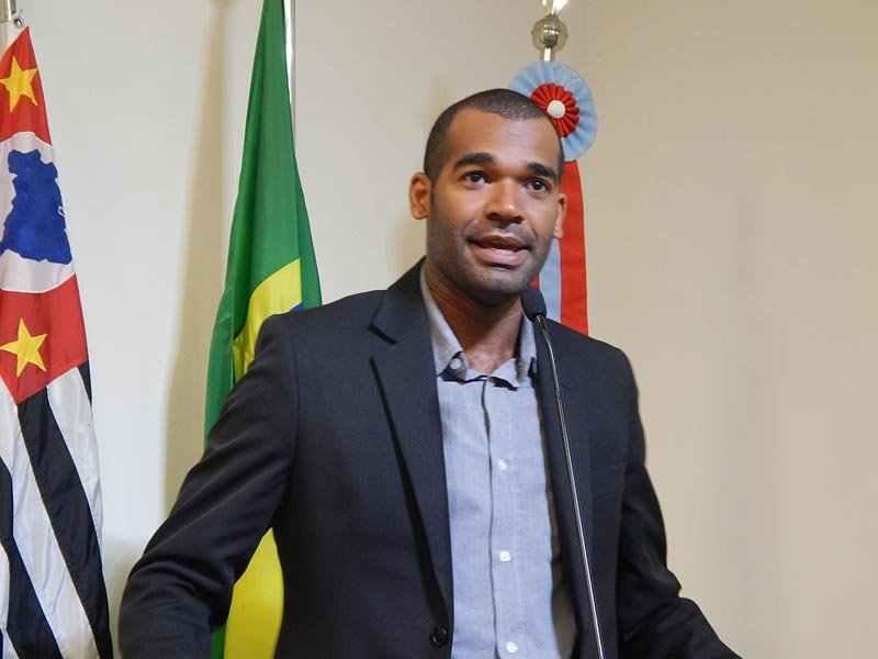 Vereador Fabinho reclama abusos na utilização de bicicletas elétricas