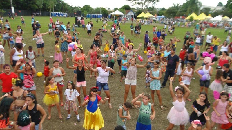 Carnaval Popular segue com matinê e baile noturno 