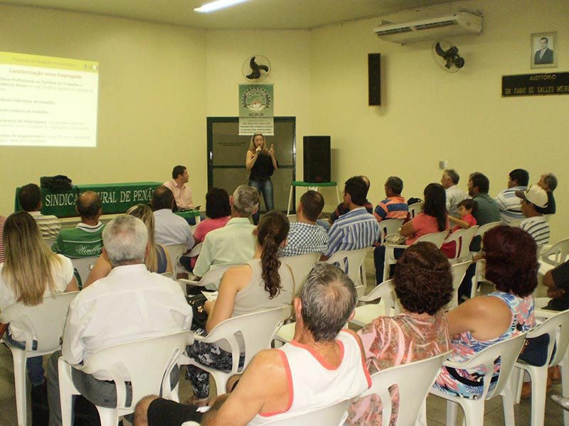 Sindicato Rural e parceiros realizam palestra sobre aposentadoria rural