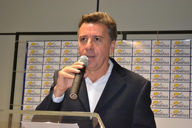 Prefeito anuncia mudanças e apresenta novos secretários