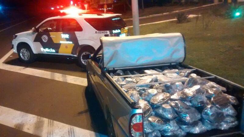 Alto falantes e CD players são apreendidos em rodovia