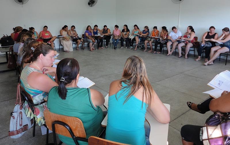 Creches que viraram escolas: Pela primeira vez educadoras infantis recebem material de apoio do MEC