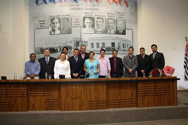 Mãe do Ano: Câmara homenageia Carmen Chamareli com título