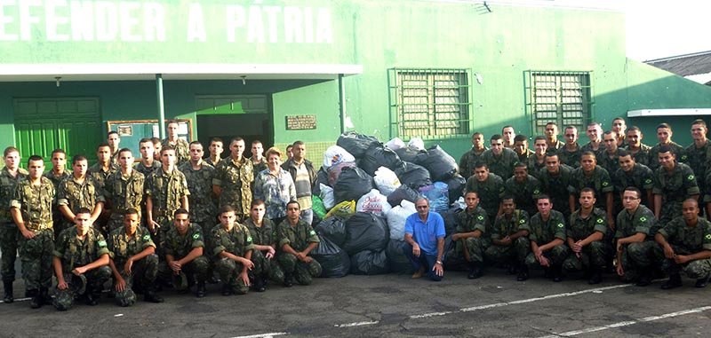 Tiro de Guerra entrega 5 mil peças para a Campanha do Agasalho