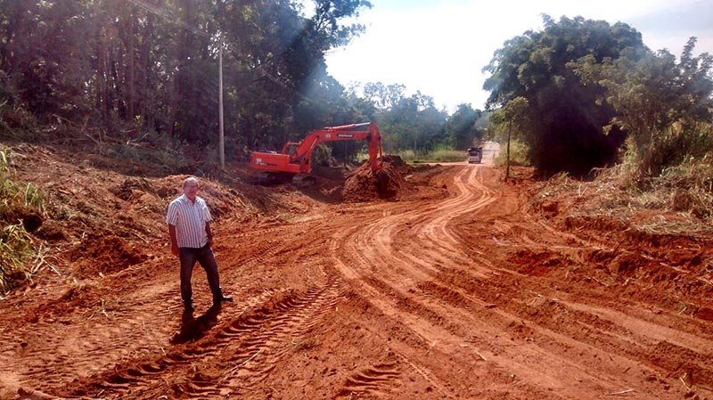 Iniciada manutenção da Estrada do ‘Paraguai’