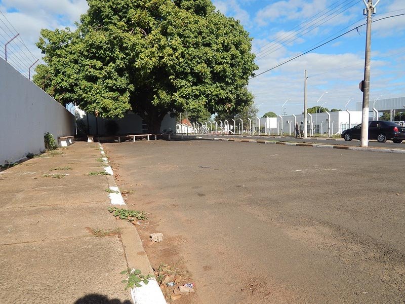 Região do cemitério: Nardão Sacomani quer melhora para estacionamento