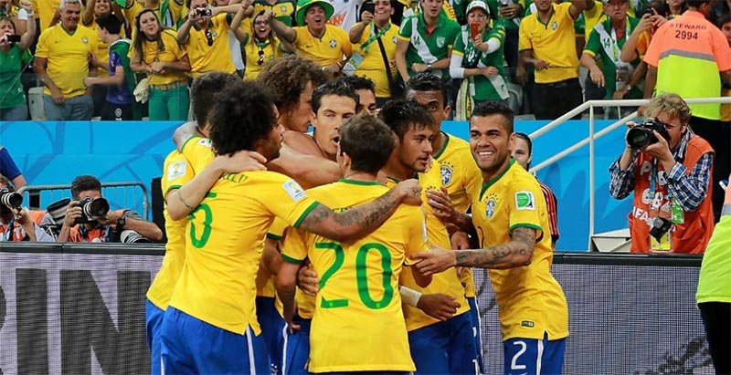 Brasil vence de virada na abertura da Copa