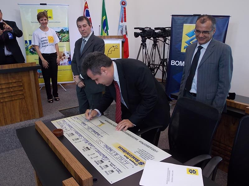 APAE recebe R$ 45 mil do BB para inclusão social