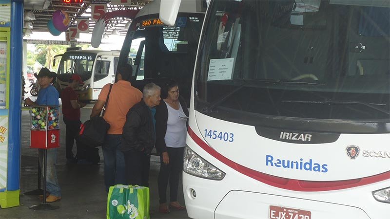 Empresas de ônibus reajustam passagens