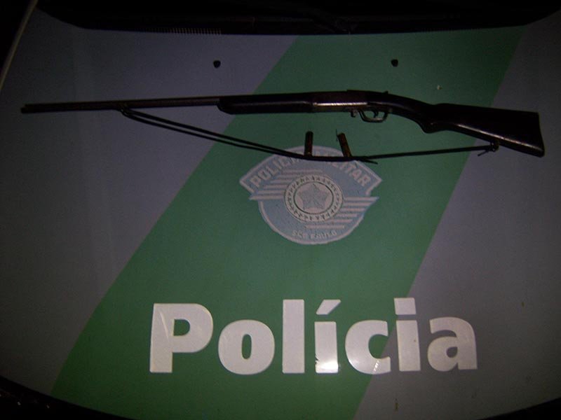 Polícia Ambiental prende homem com arma em Avanhandava