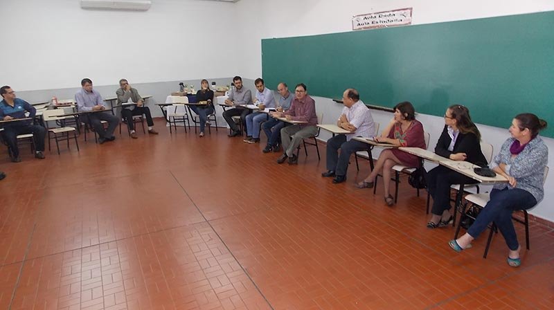 Bolsas de estudo: Funepe buscará convênios no Estado e União