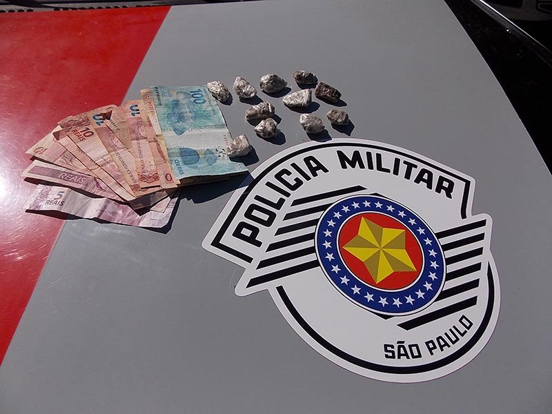 Acusado de tráfico tenta subornar policiais militares