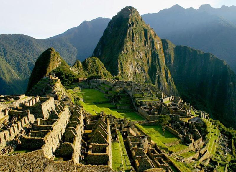 Biblioteca recebe exposição fotográfica sobre o Peru