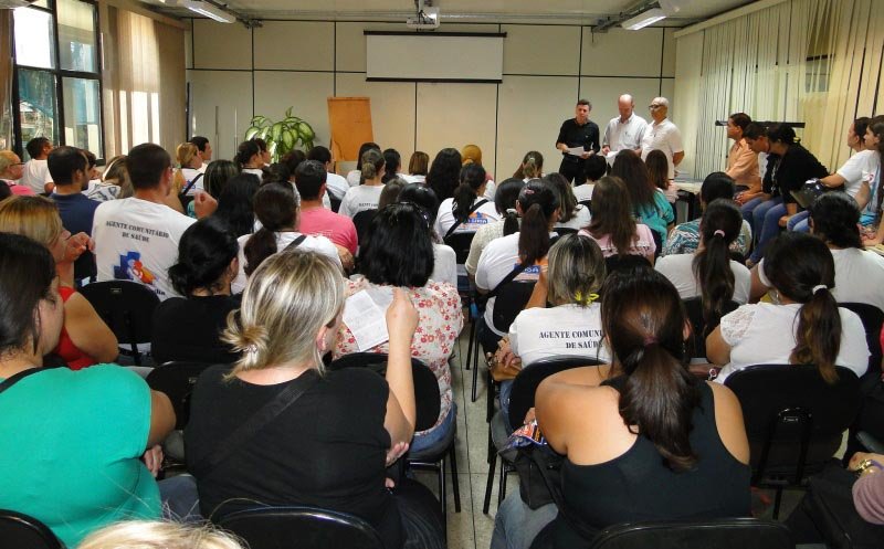 Célio anuncia novo piso salarial para agentes comunitários de saúde