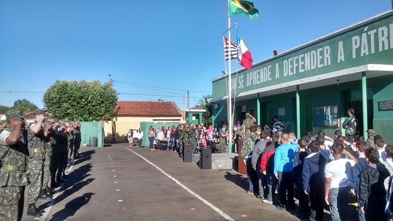 Tiro de Guerra realiza atividades de campo e forma Pelotão Mirim