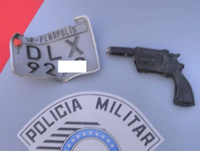 Polícia prende um dos bandidos que roubaram posto