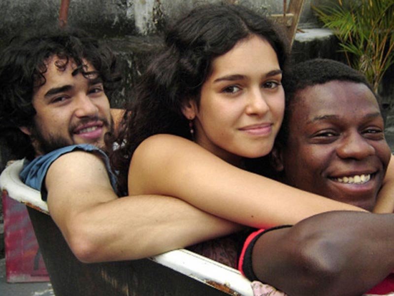 Hoje tem sessão gratuita de cinema no CEU das Artes