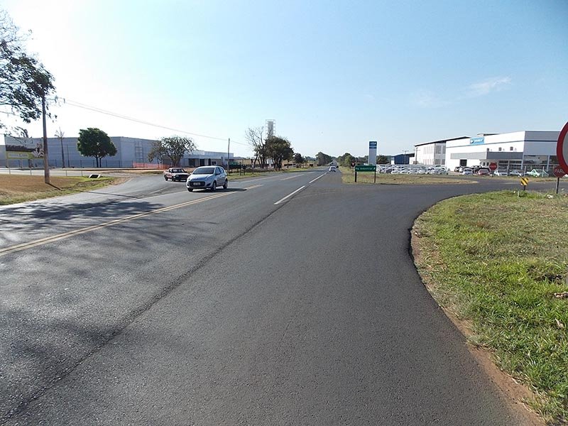 DER anuncia empresa que construirá rotatórias em rodovia
