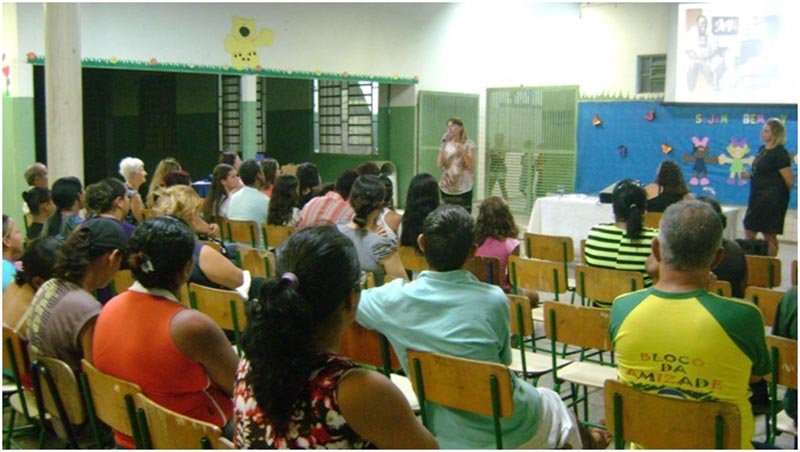 Escola Darcy Buranello promove palestras aos pais de alunos