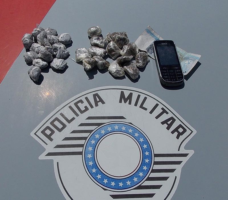Adolescente envolvido com tráfico é apreendido pela PM