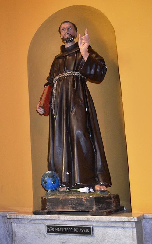 Católicos penapolenses celebram o dia de São Francisco