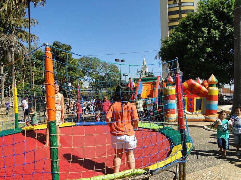 Amanhã tem festa do Dia das Crianças na praça