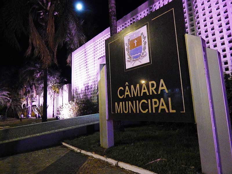 Câmara Municipal apoia campanha  “Outubro Rosa”