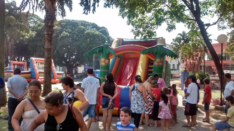 Festa do Dia das Crianças na praça é sucesso entre a garotada