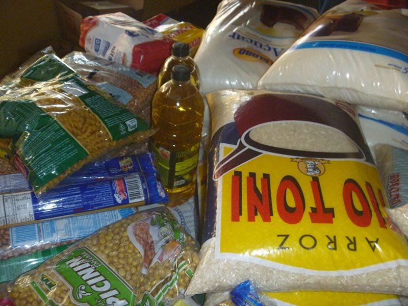 4º Encontro de Veículos Antigos arrecada mais de 400 quilos de alimentos