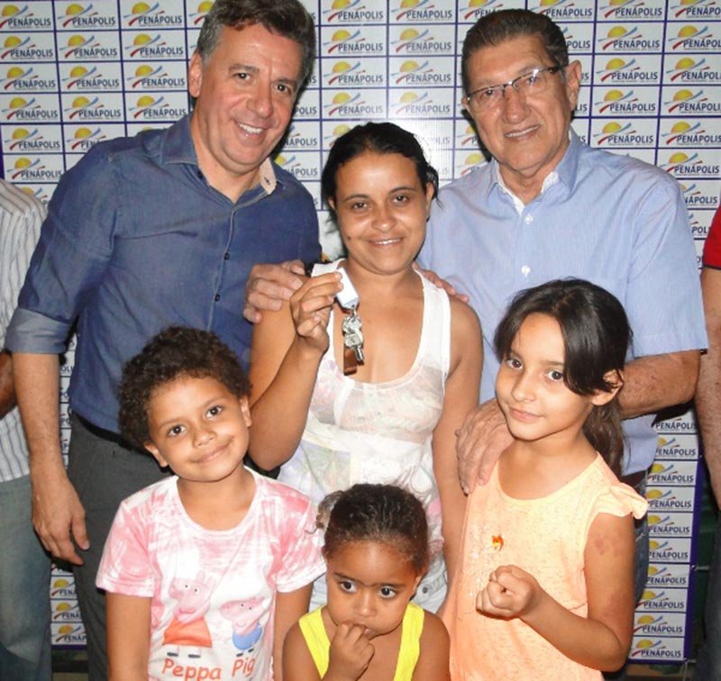 Osvaldo Vizoni: Entrega das 84 casas foi marcada pela emoção